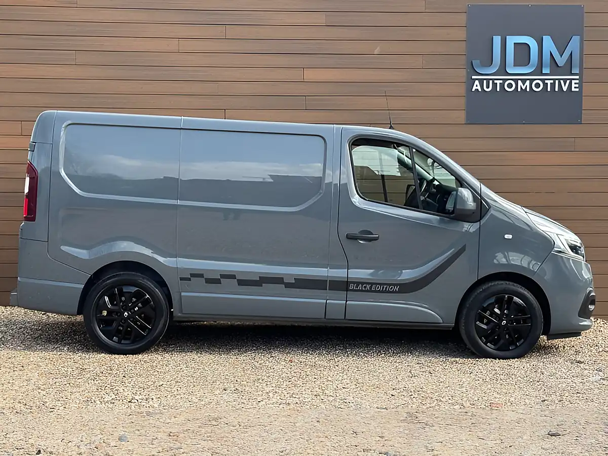 Used 2021 Renault Trafic SL28 Black Edition Urban Grey - Interior and Exterior details 2
