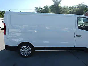 Used 2021 Renault Trafic Sport L2 Glacier White - Interior and Exterior details 14