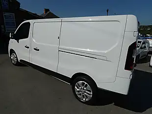 Used 2021 Renault Trafic Sport L2 Glacier White - Interior and Exterior details 5