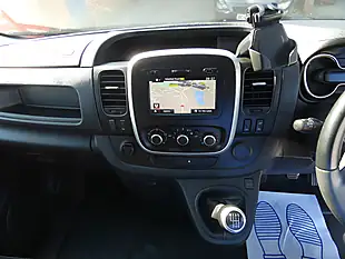 Used 2021 Renault Trafic Sport L2 Glacier White - Interior and Exterior details 8