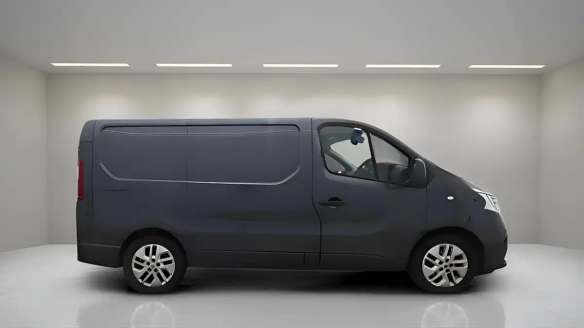Used 2021 Renault Trafic Sport Nav Grey - Interior and Exterior details 3