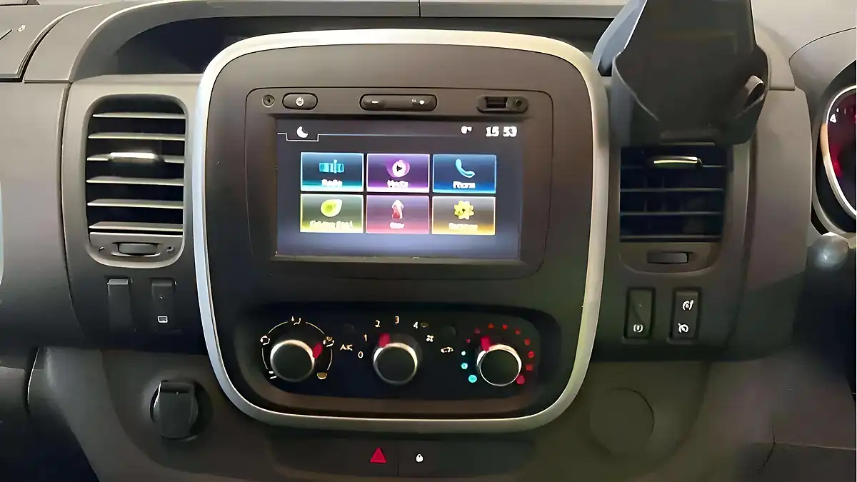 Used 2021 Renault Trafic Sport Nav Grey - Interior and Exterior details 5