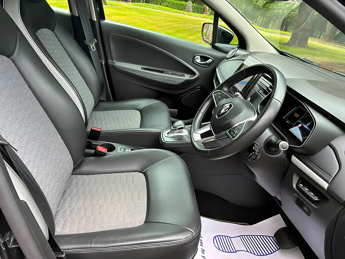 Used 2021 Renault Zoe GT Line Black - Interior and Exterior details 11