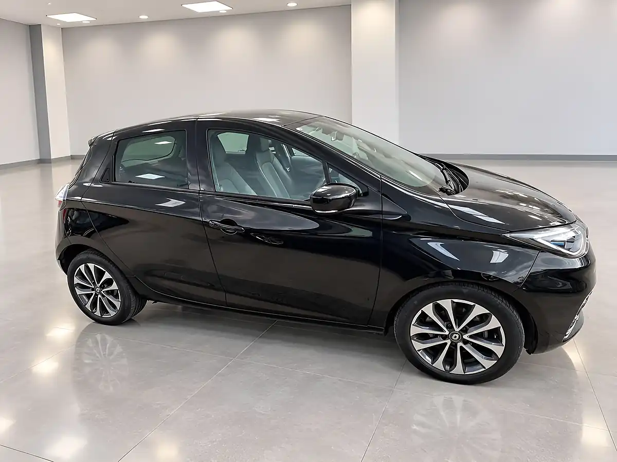 Used 2021 Renault Zoe GT Line Black - Interior and Exterior details 7