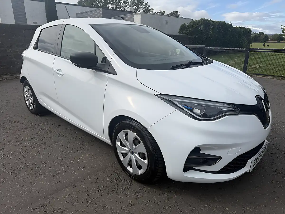 Used 2021 Renault Zoe I Business White - Front View