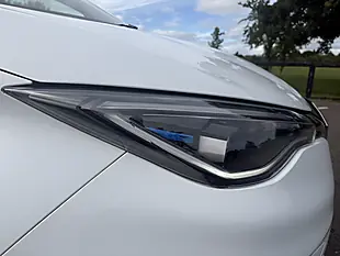 Used 2021 Renault Zoe I Business White - Interior and Exterior details 13