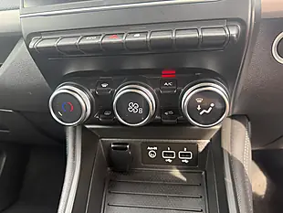 Used 2021 Renault Zoe I Business White - Interior and Exterior details 16
