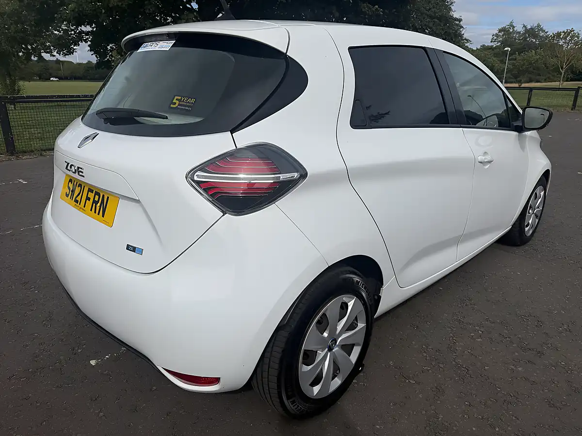 Used 2021 Renault Zoe I Business White - Interior and Exterior details 7