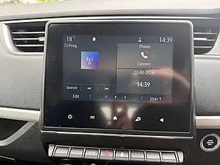 Used 2021 Renault Zoe I Business White - Interior and Exterior details 13