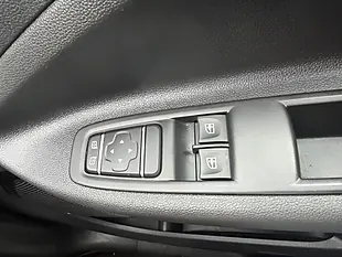 Used 2021 Renault Zoe I Business White - Interior and Exterior details 19