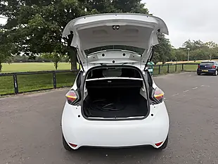 Used 2021 Renault Zoe I Business White - Interior and Exterior details 9