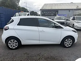Used 2021 Renault Zoe I Business White - Interior and Exterior details 10