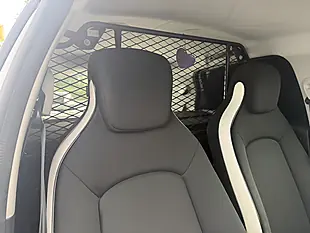 Used 2021 Renault Zoe I Business White - Interior and Exterior details 11