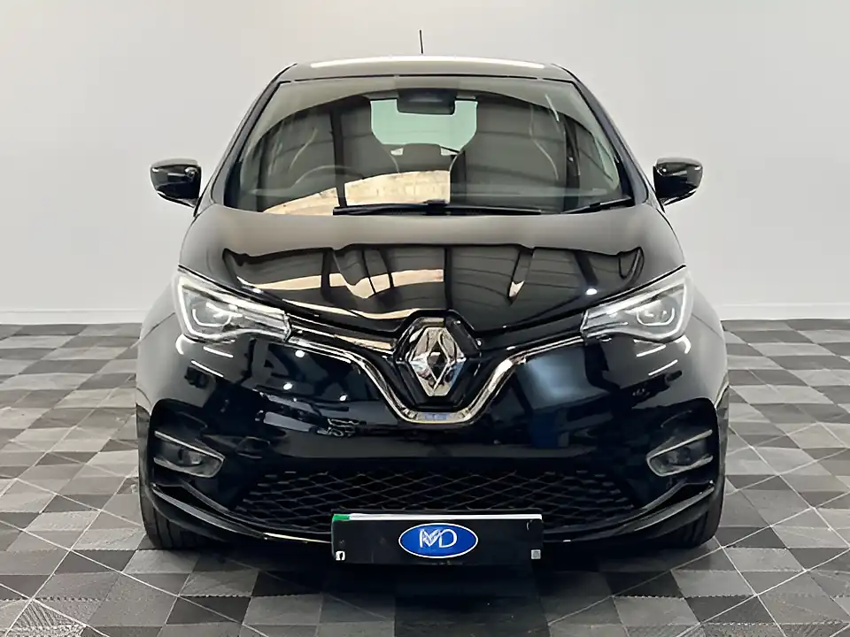 Used 2021 Renault Zoe Iconic Diamond Black - Interior and Exterior details 10
