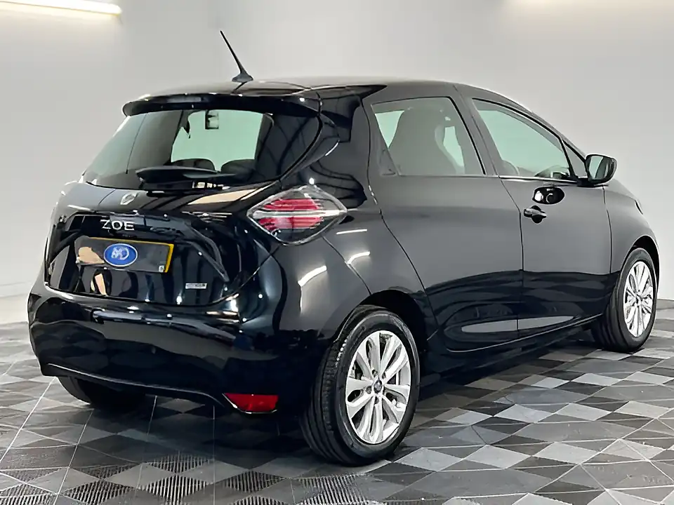 Used 2021 Renault Zoe Iconic Diamond Black - Interior and Exterior details 3