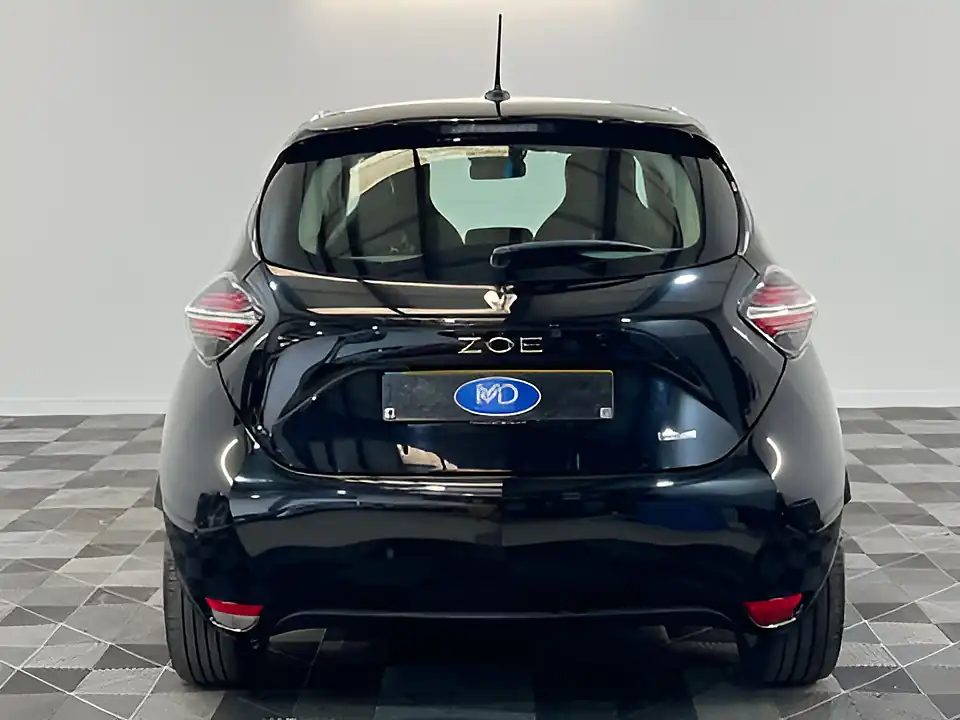 Used 2021 Renault Zoe Iconic Diamond Black - Interior and Exterior details 5