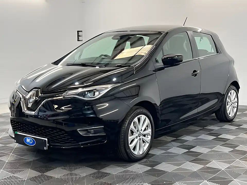 Used 2021 Renault Zoe Iconic Diamond Black - Interior and Exterior details 9