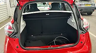 Used 2021 Renault Zoe Iconic Red - Interior and Exterior details 11