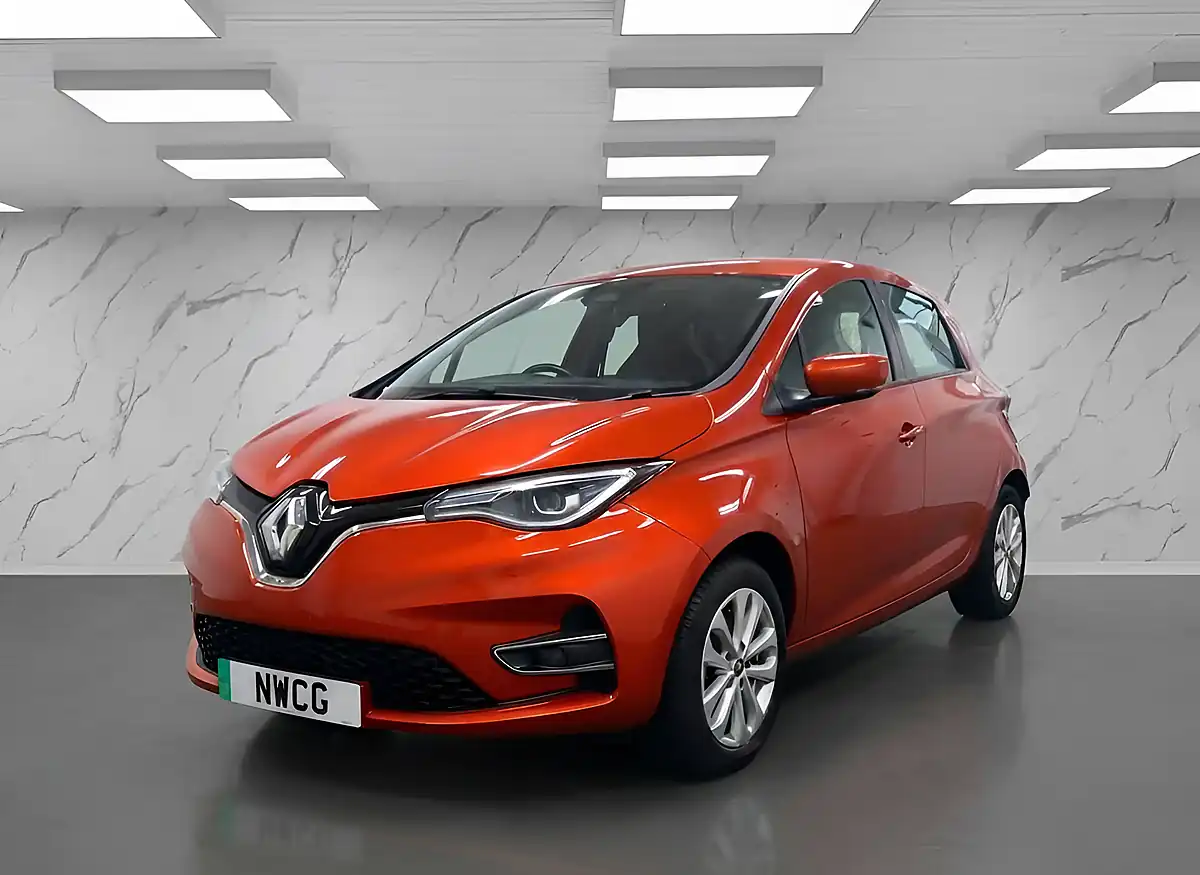 Used 2021 Renault Zoe Iconic Red - Interior and Exterior details 2