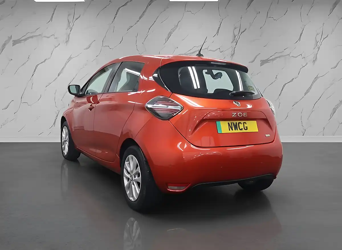 Used 2021 Renault Zoe Iconic Red - Interior and Exterior details 3