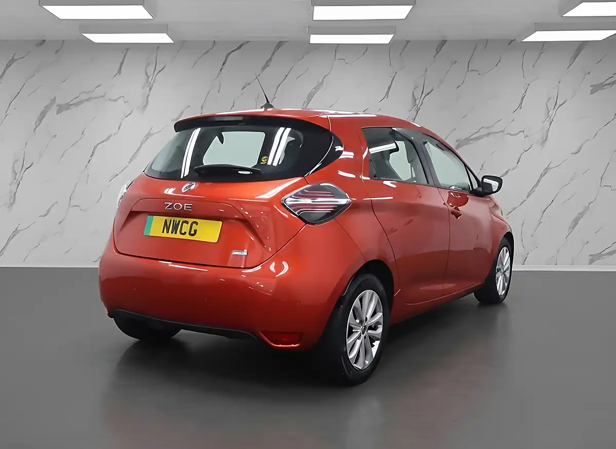 Used 2021 Renault Zoe Iconic Red - Interior and Exterior details 4