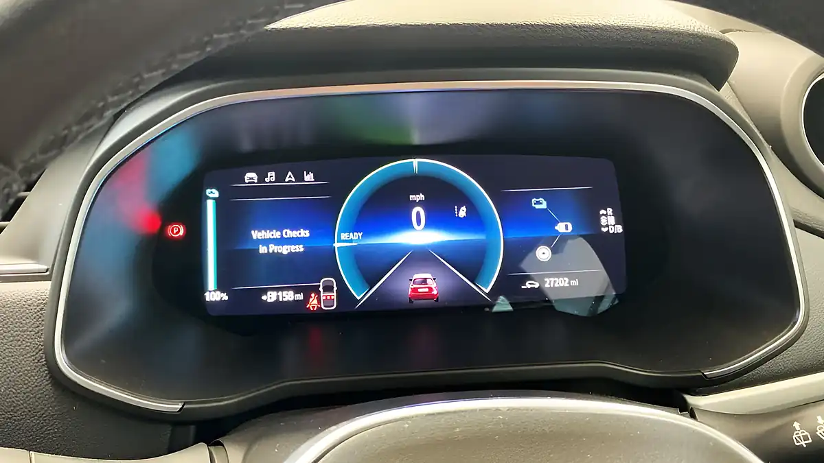 Used 2021 Renault Zoe Iconic Red - Interior and Exterior details 8