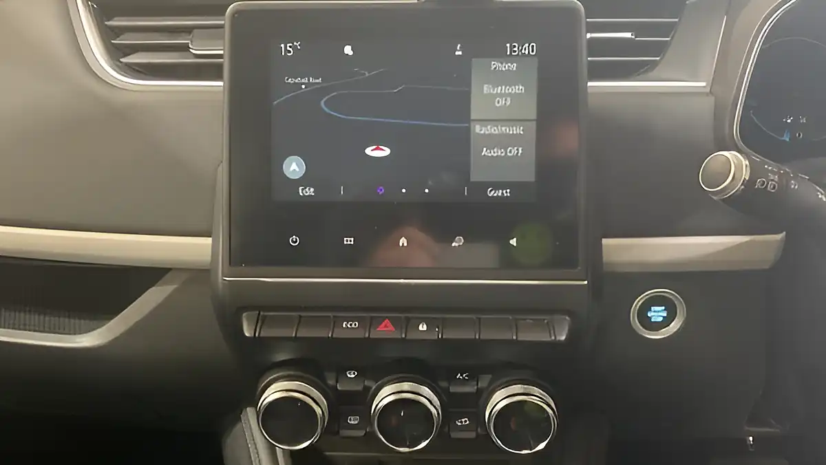 Used 2021 Renault Zoe Iconic White - Interior and Exterior details 3