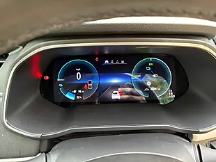 Used 2021 Renault Zoe Iconic White - Interior and Exterior details 12