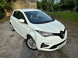 Used 2021 Renault Zoe Iconic White - Interior and Exterior details 14