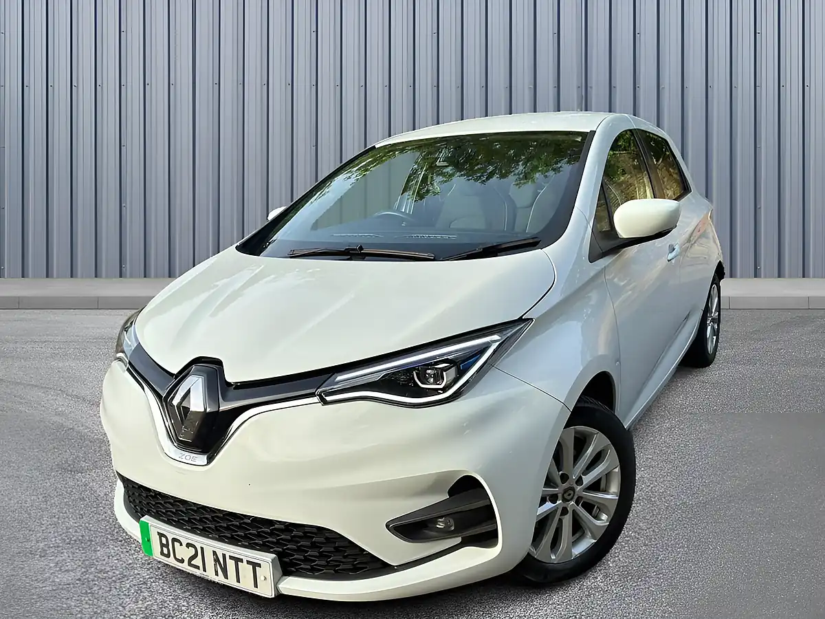 Used 2021 Renault Zoe Iconic White - Interior and Exterior details 3