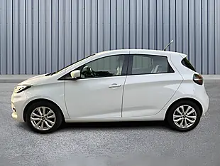 Used 2021 Renault Zoe Iconic White - Interior and Exterior details 8