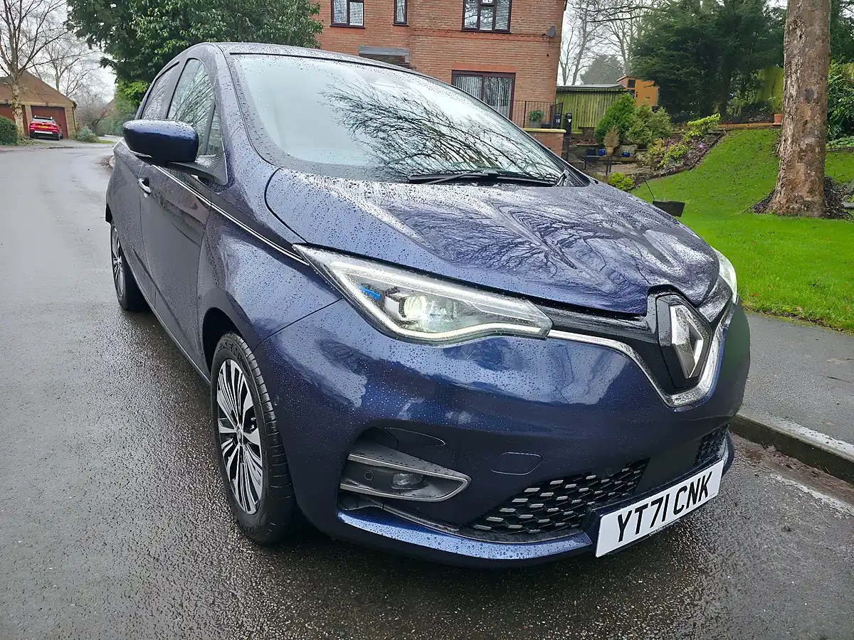 Used 2021 Renault Zoe Riviera Blue - Front View