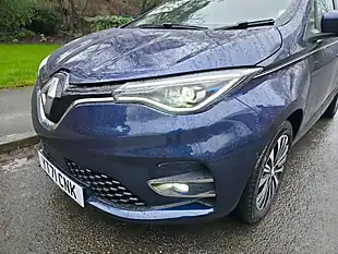 Used 2021 Renault Zoe Riviera Blue - Interior and Exterior details 19