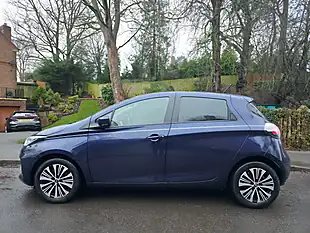 Used 2021 Renault Zoe Riviera Blue - Interior and Exterior details 5