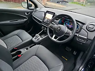Used 2021 Renault Zoe Riviera Blue - Interior and Exterior details 9