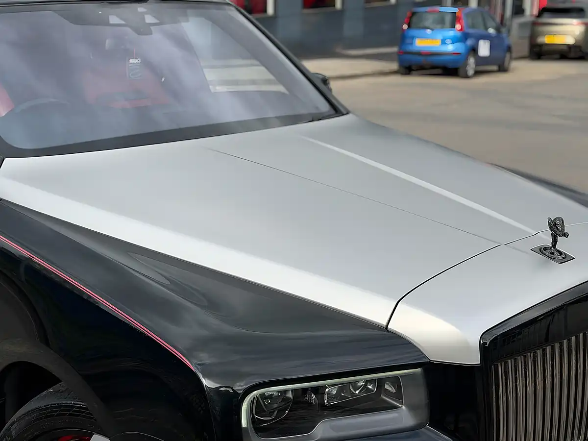 Used 2021 Rolls-Royce Cullinan Black Badge Black - Interior and Exterior details 14