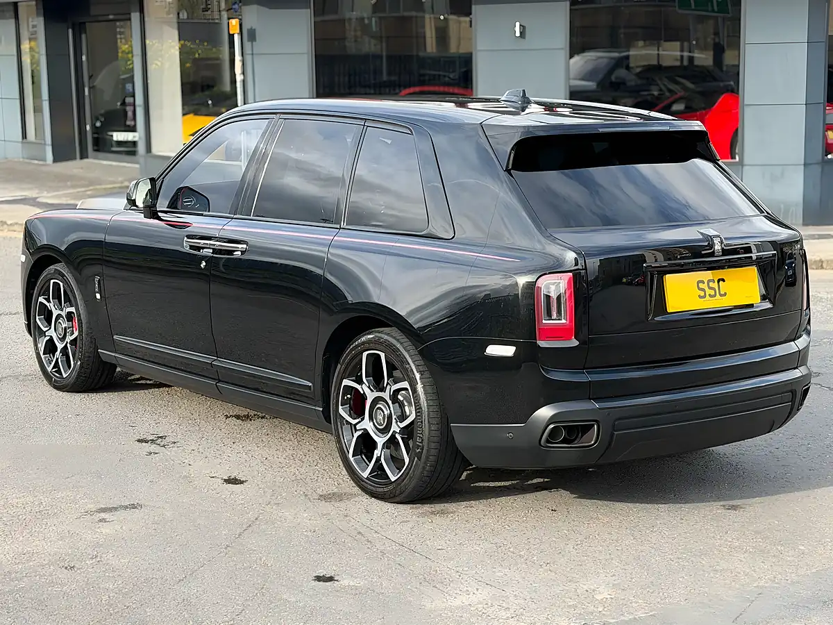 Used 2021 Rolls-Royce Cullinan Black Badge Black - Interior and Exterior details 9