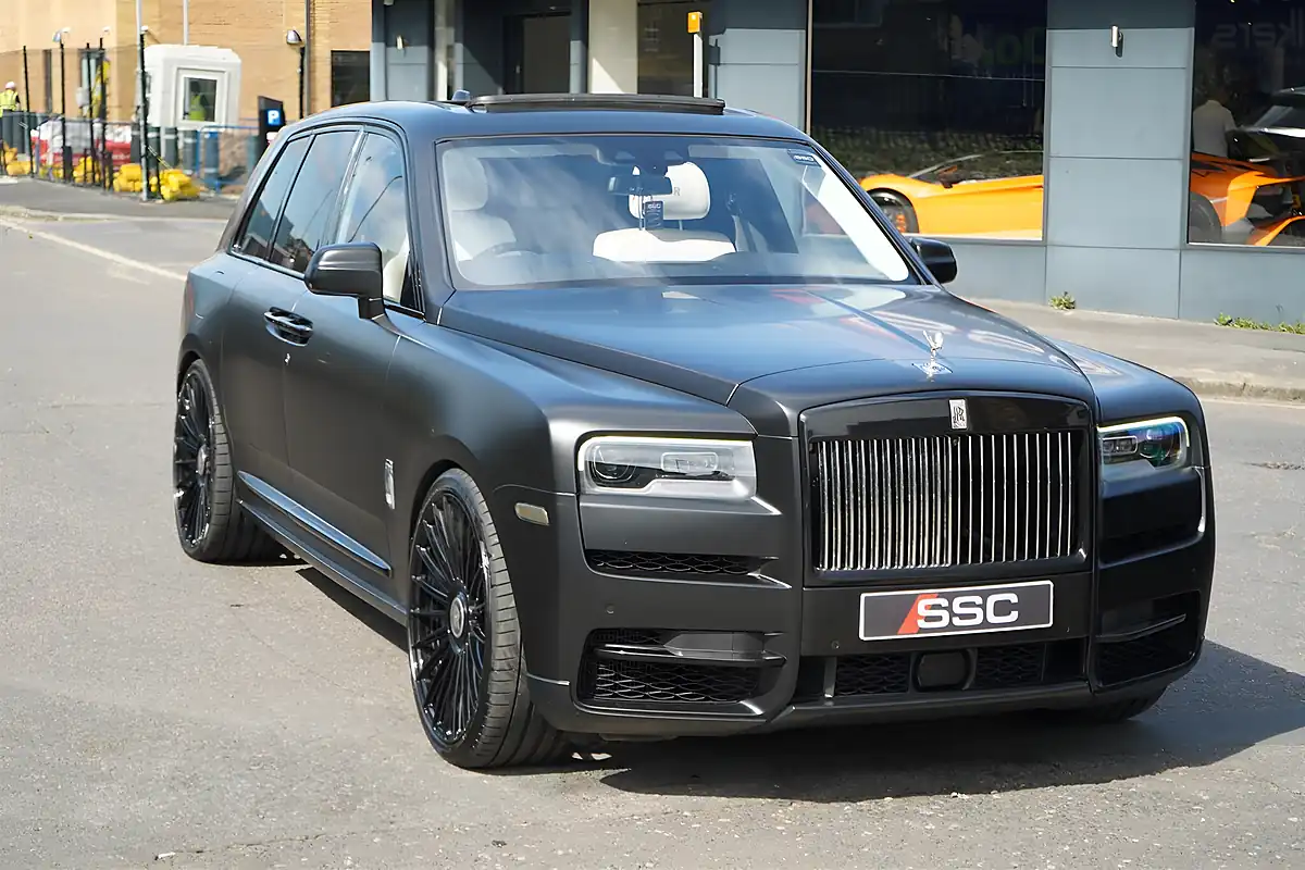 Used 2021 Rolls-Royce Cullinan Blue - Interior and Exterior details 5