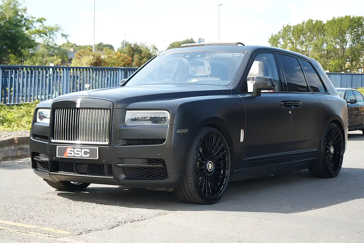 Used 2021 Rolls-Royce Cullinan Blue - Interior and Exterior details 7