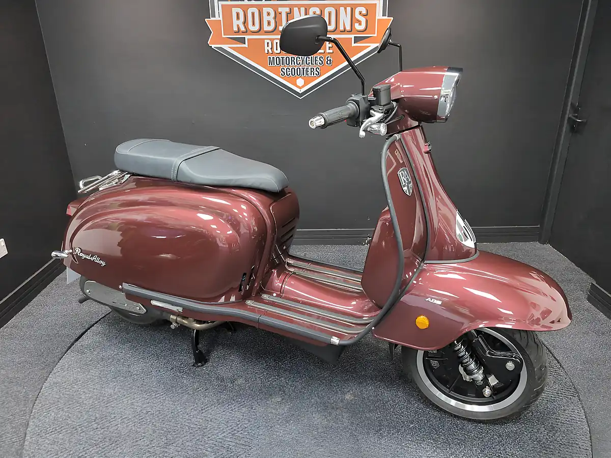 Used 2021 Royal Alloy Tg 125 Odyssey Red - Interior and Exterior details 2