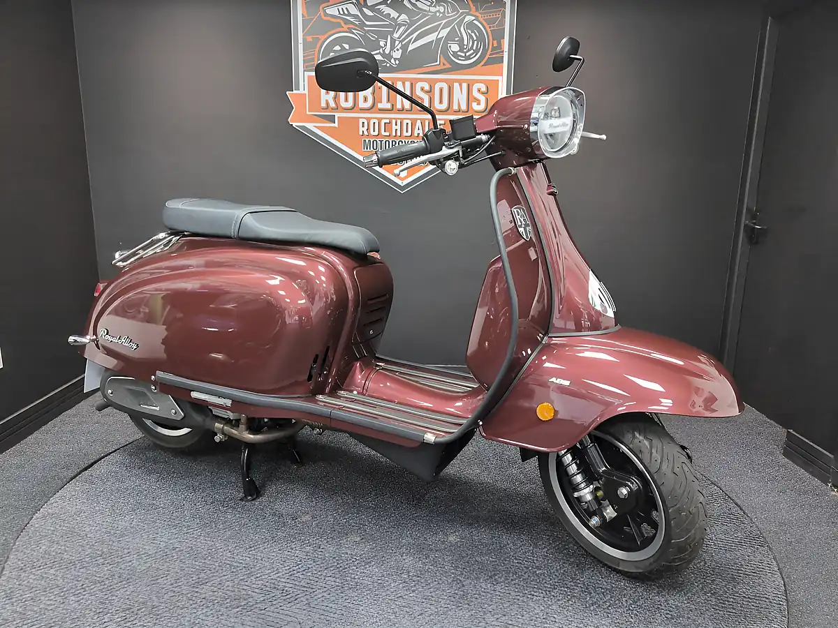 Used 2021 Royal Alloy Tg 125 Odyssey Red - Interior and Exterior details 4