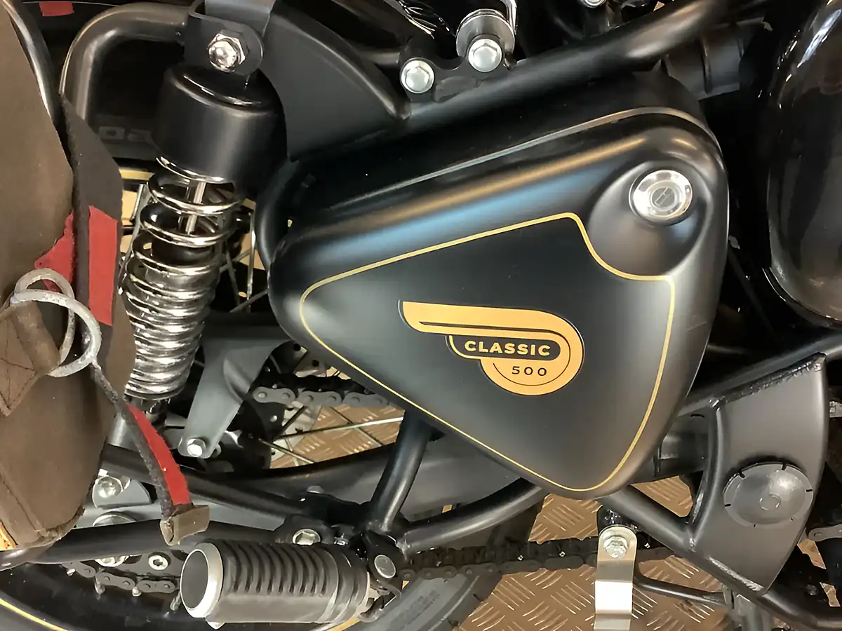 Used 2021 Royal Enfield Bullet Classic Black - Interior and Exterior details 18