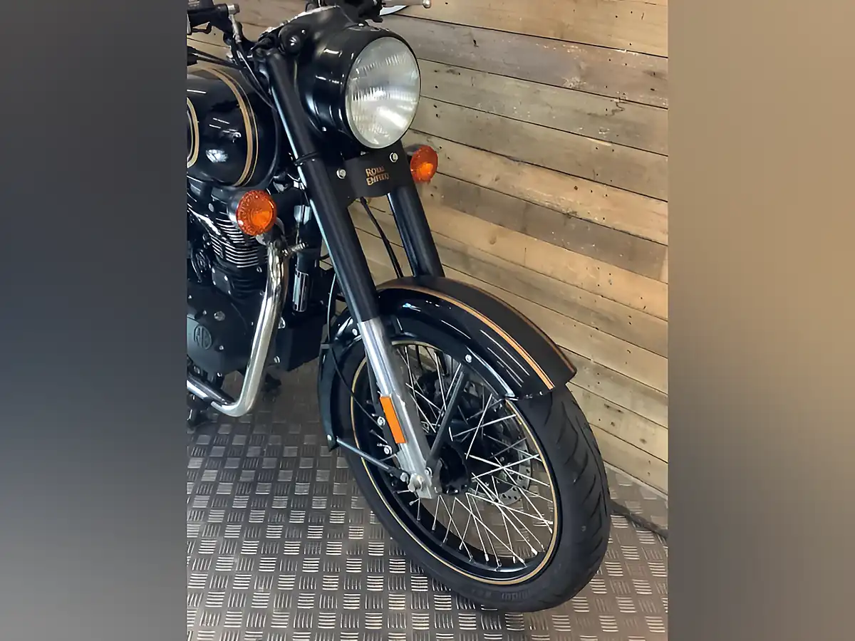 Used 2021 Royal Enfield Bullet Classic Black - Interior and Exterior details 5
