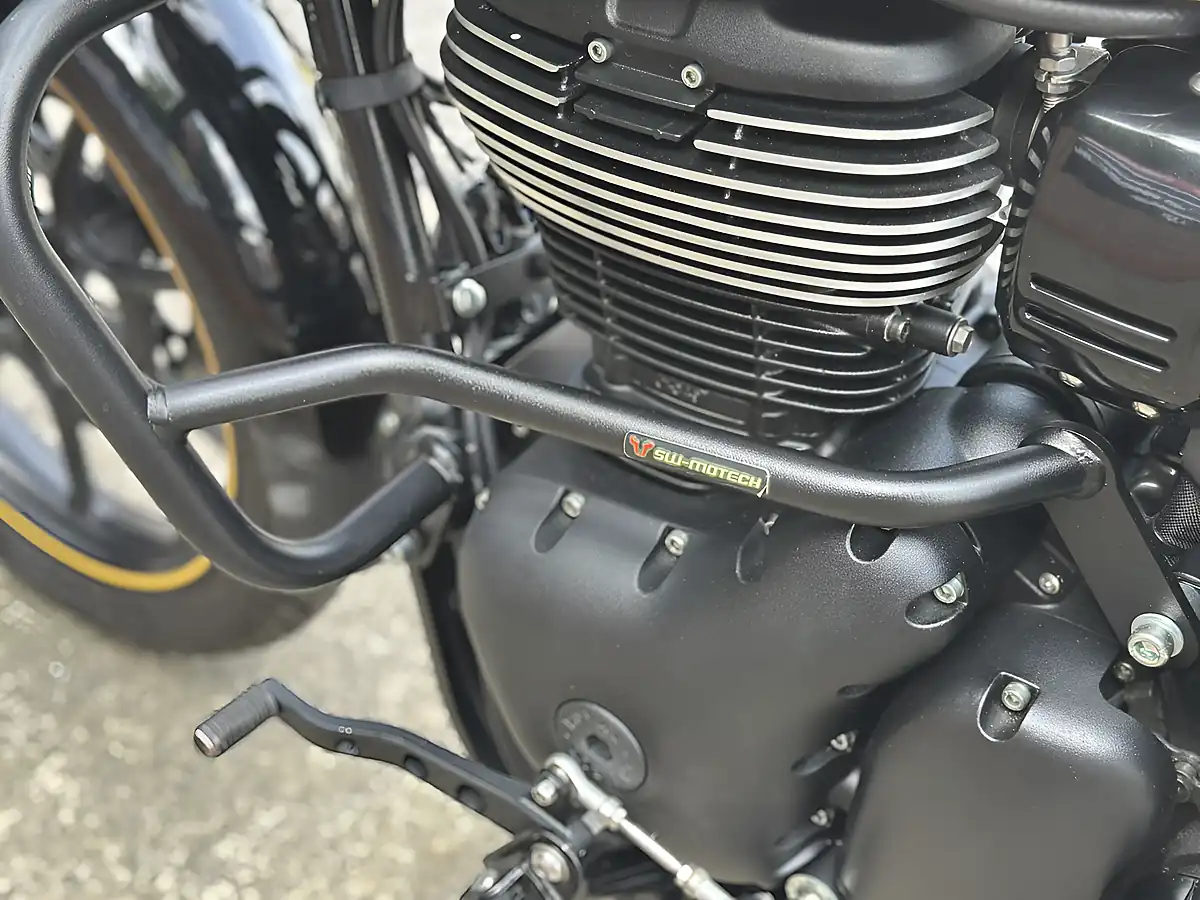 Used 2021 Royal Enfield Meteor 350 Yellow - Interior and Exterior details 17