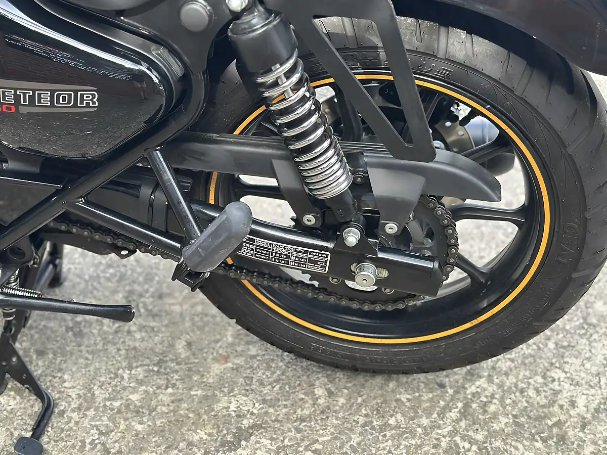 Used 2021 Royal Enfield Meteor 350 Yellow - Interior and Exterior details 18