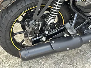 Used 2021 Royal Enfield Meteor 350 Yellow - Interior and Exterior details 5