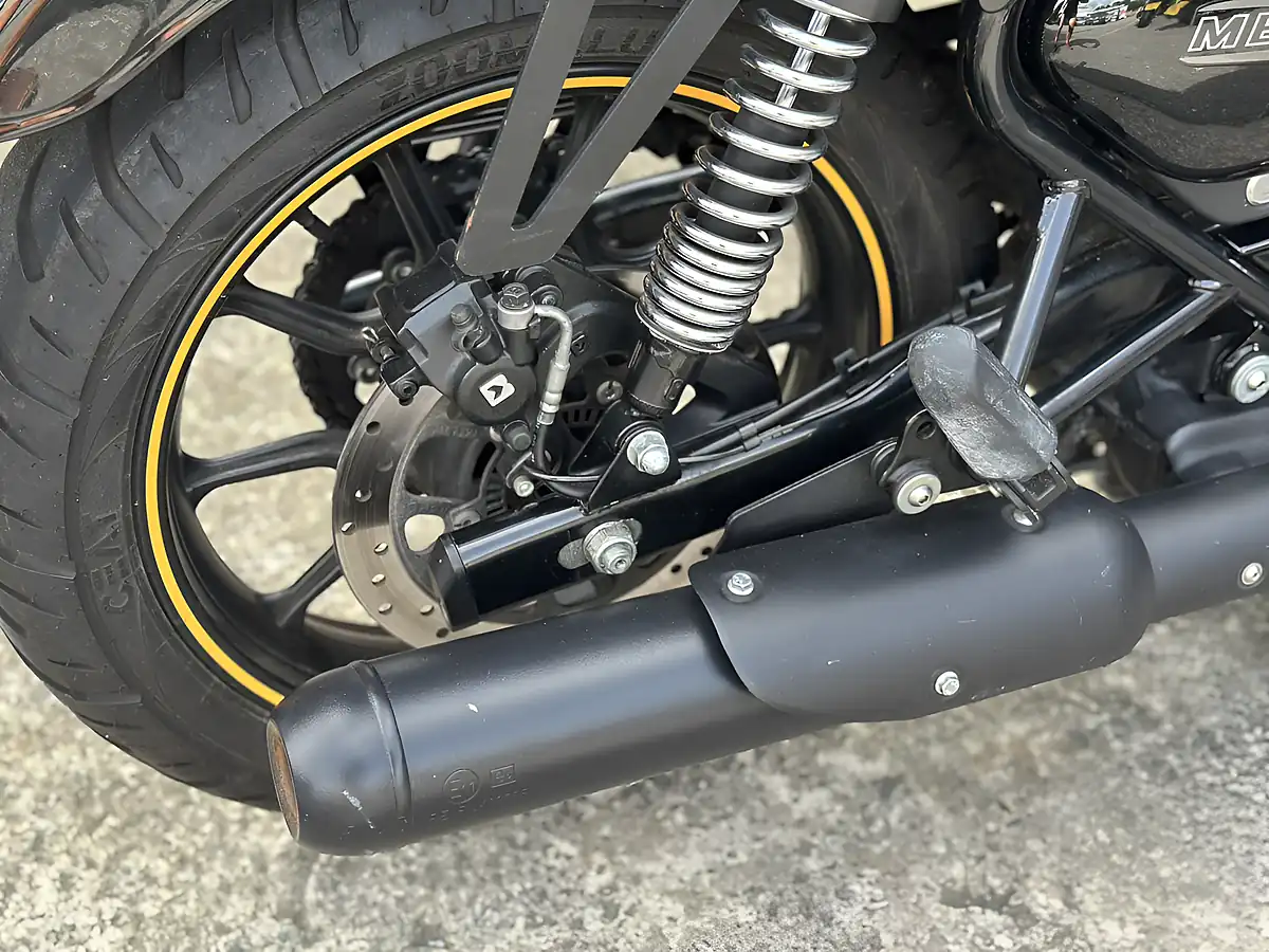 Used 2021 Royal Enfield Meteor 350 Yellow - Interior and Exterior details 5