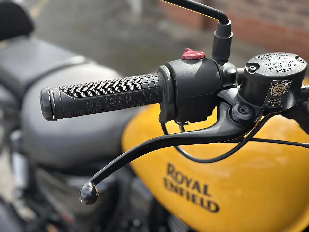 Used 2021 Royal Enfield Meteor 350 Yellow - Interior and Exterior details 7