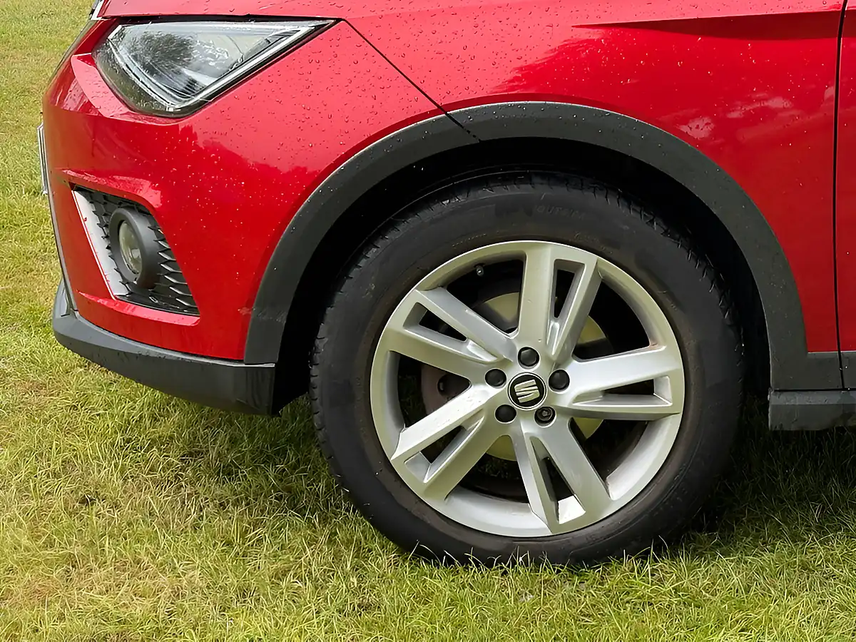 Used 2021 SEAT Arona Fr Red - Interior and Exterior details 10