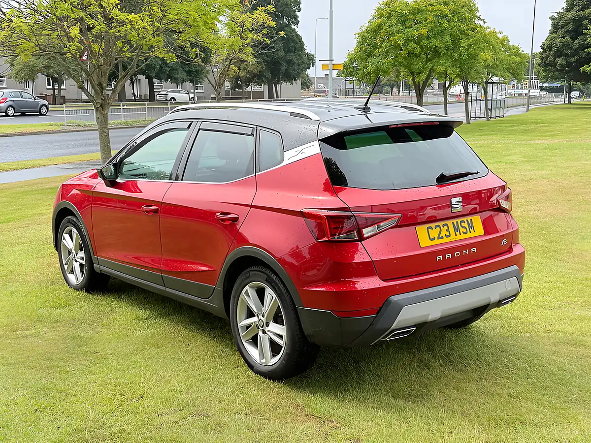 Used 2021 SEAT Arona Fr Red - Interior and Exterior details 4